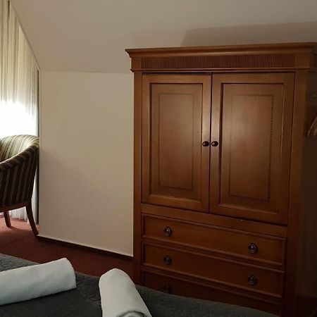 Hotel A Restaurace Pomezi Cinovec Bagian luar foto