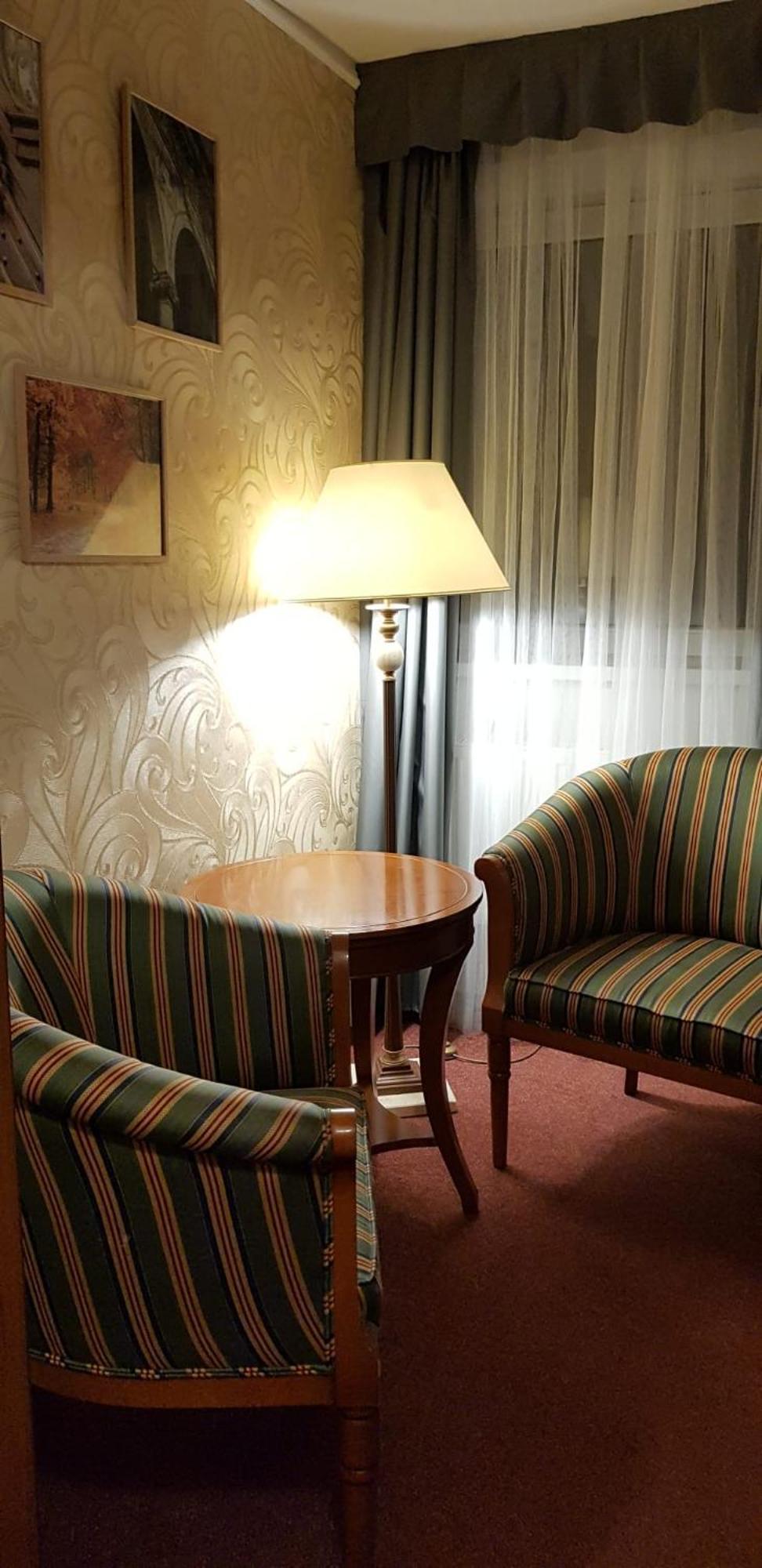 Hotel A Restaurace Pomezi Cinovec Bagian luar foto